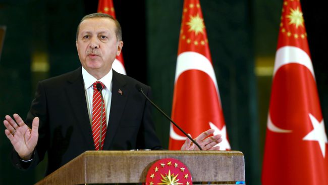Menang Referendum, Erdogan Temui Trump Bulan Depan